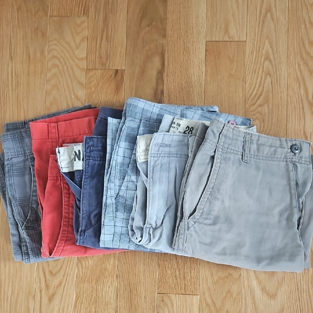 6 Pairs Of Men's/Boys Shorts Blue, Grey, Red, Plaid. Size 28 Waist
